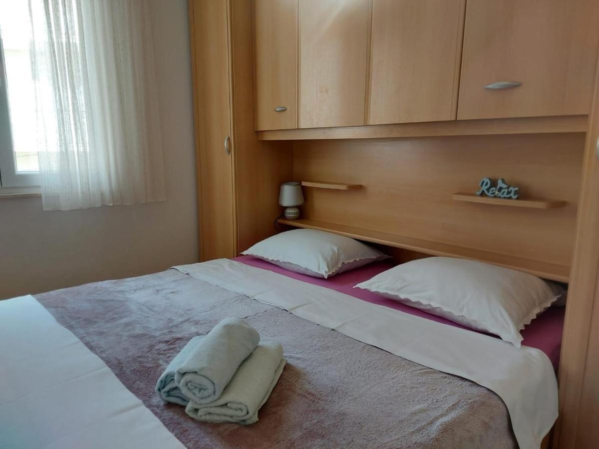 Apartments By The Sea Duce, Omis - 2731 Dugi Rat Ngoại thất bức ảnh